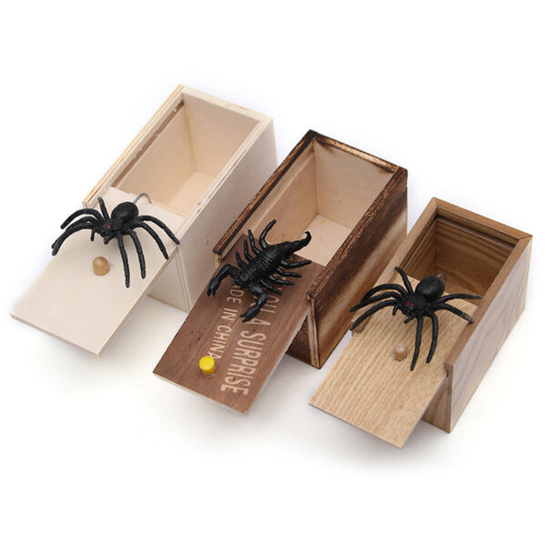 Spider Wooden Surprise Scare Box - Image 2